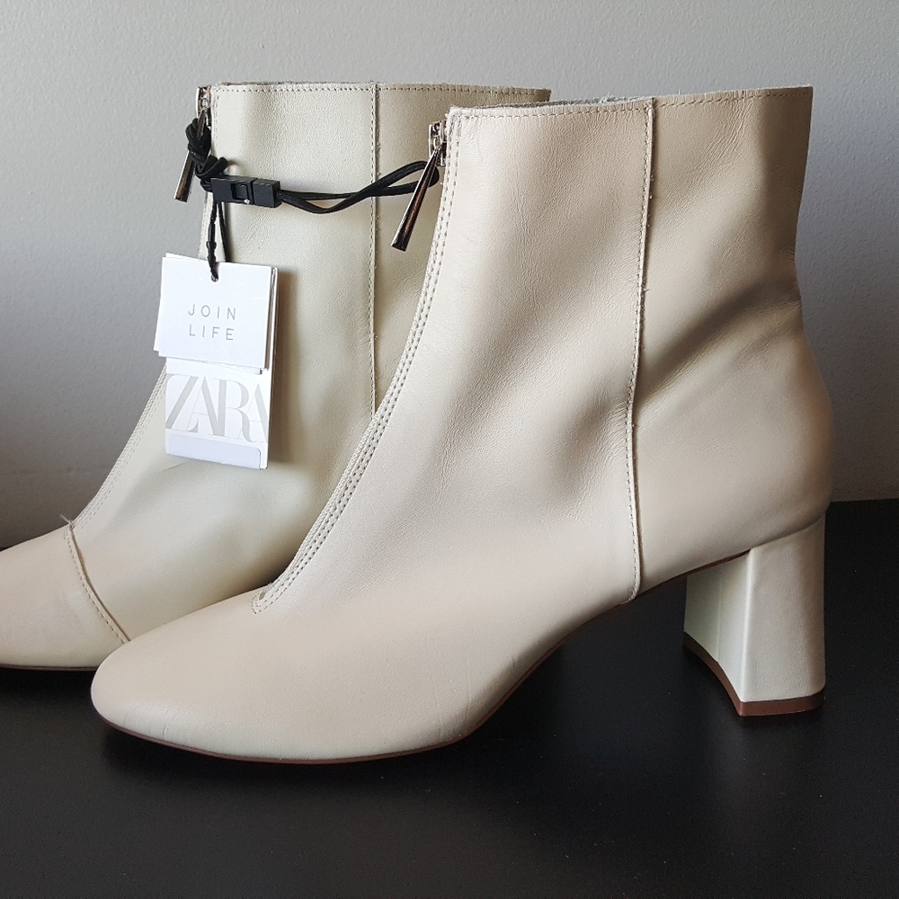 NWT ZARA White Leather Ankle Booties